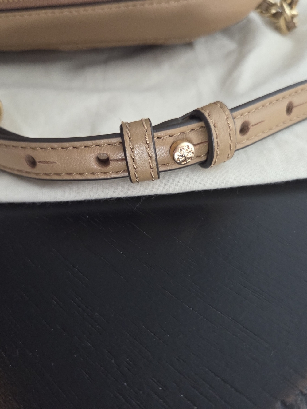 Tory Burch Fleming Soft Camera Leather Crossbody Bag Color Tiramisu - Picture 7 of 7
